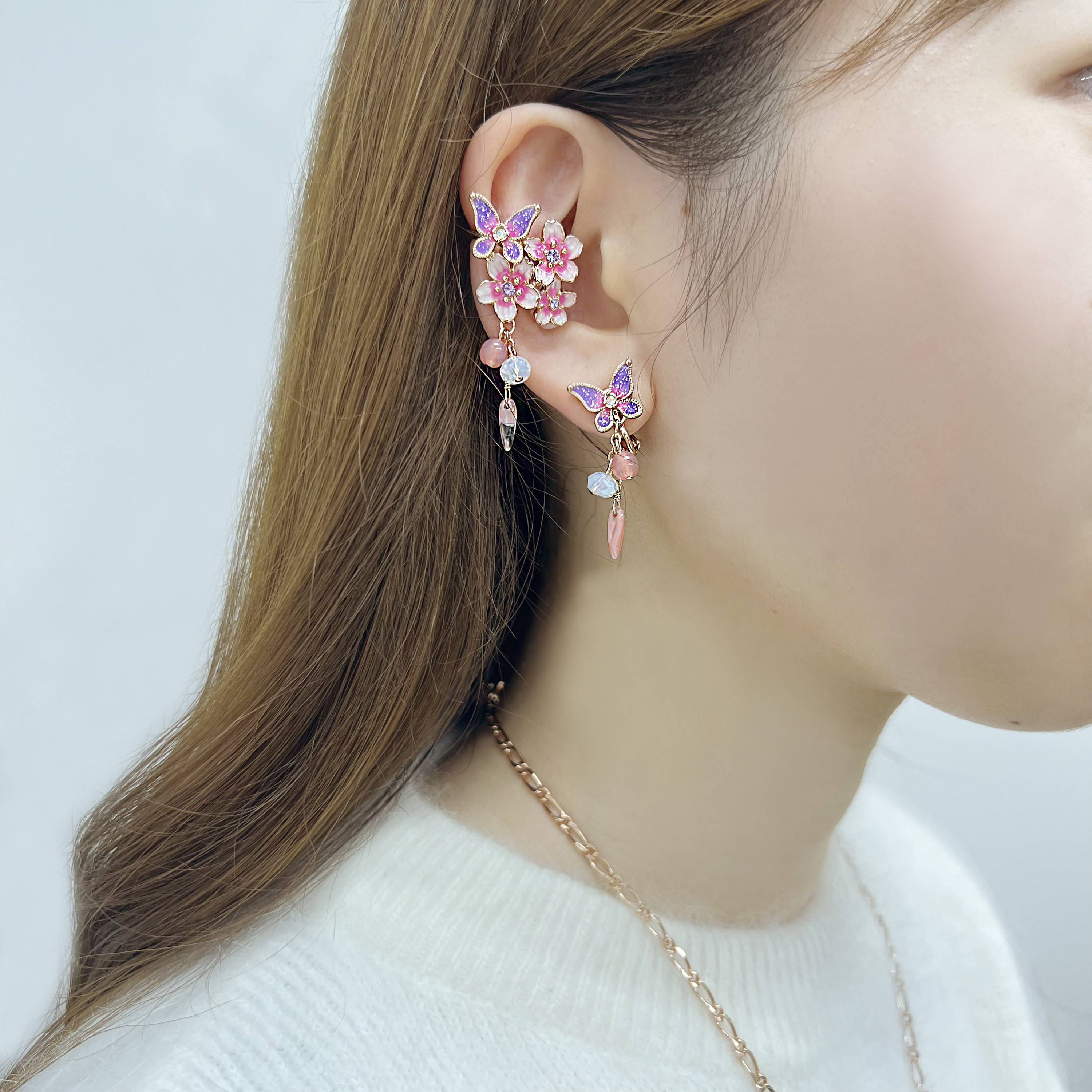 ANNA SUI（アナスイ）の「藤の花モチーフピアス（ピアス（両耳用